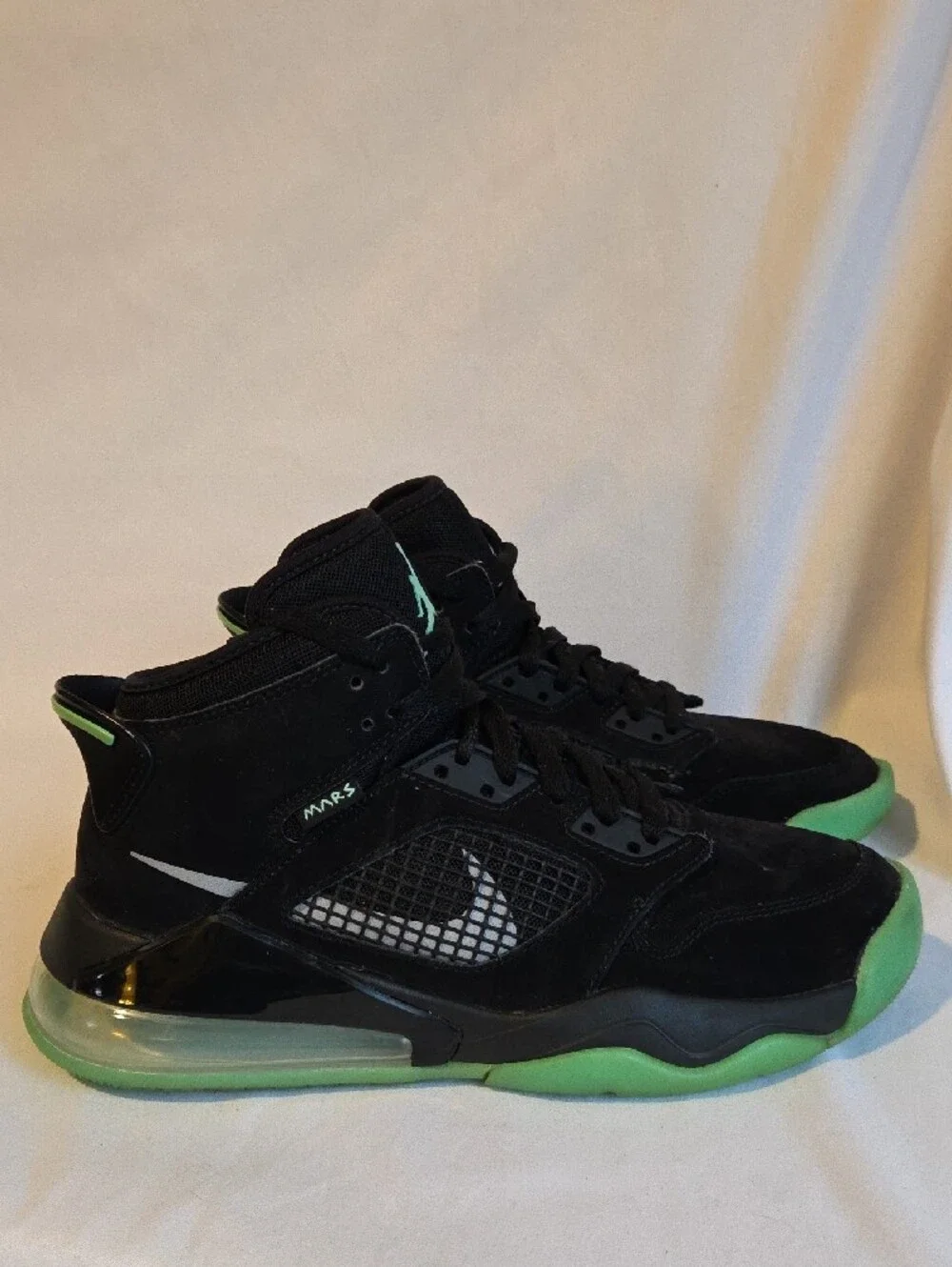 Mars 270 'Green Glow' sneakers
